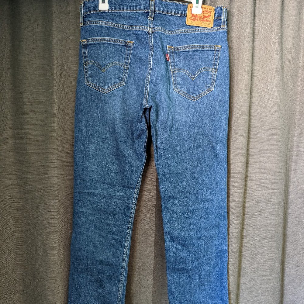 Men's Levi's Size 34 x 32 Medium Wash 511 Slim Fit Jeans